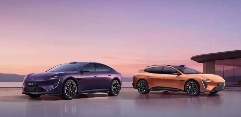Dual Cars Debut: New Avatr 12 Full-Spec Launches, Avatr 06T Pre-orders Open